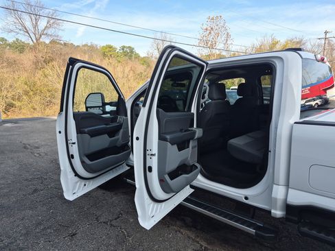 New 2026 Ford F350 XLT w/ XLT Premium Package image 19