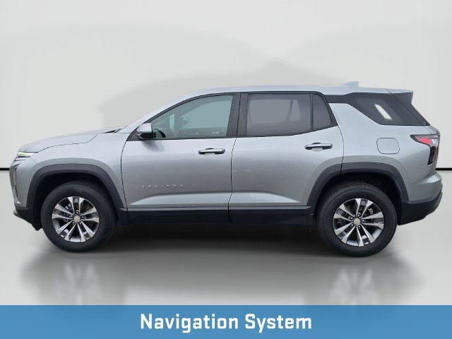 Used 2025 Chevrolet Equinox LT FWD image 2