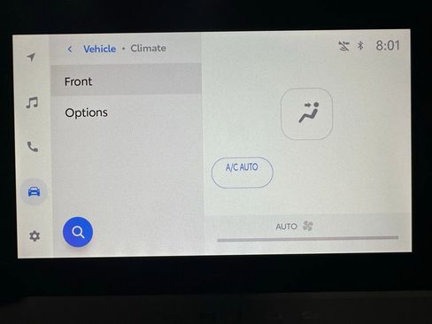 Used 2025 Toyota Prius XLE image 31