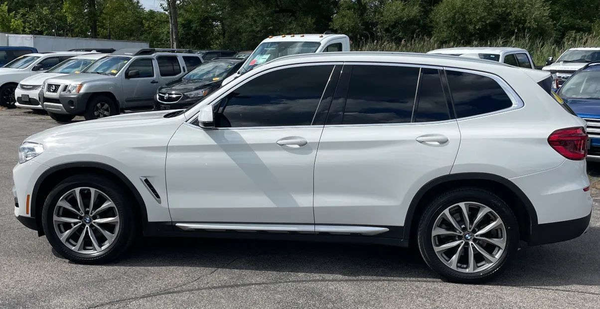 Used 2018 BMW X3 xDrive30i w/ Convenience Package AWD/4WD image 2