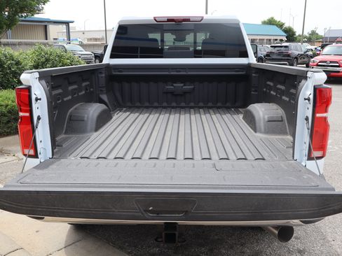 New 2026 Chevrolet Silverado 2500 LTZ w/ LTZ Premium Package AWD/4WD image 9