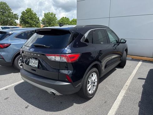 Used 2021 Ford Escape SE FWD image 3