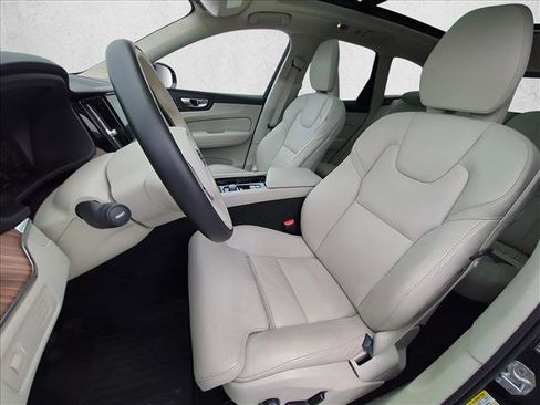 Used 2020 Volvo XC60 T5 Inscription w/ Protection Package image 17