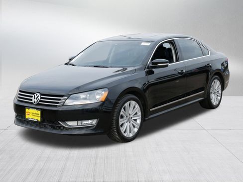 Used 2015 Volkswagen Passat 1.8T SE image 3