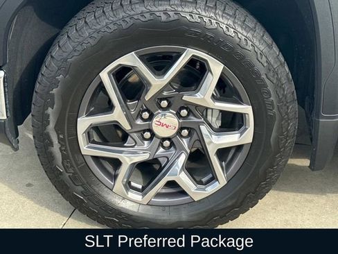 Used 2025 GMC Sierra 1500 SLT image 5