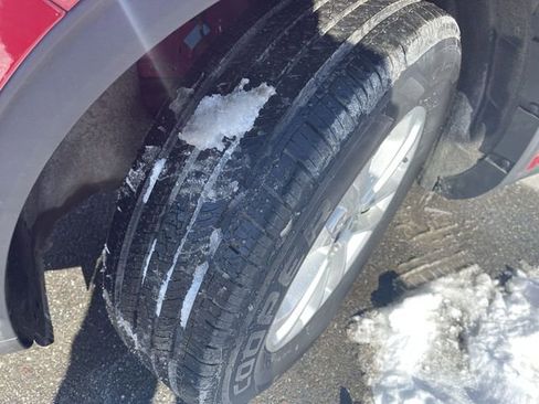 Used 2020 Ford Escape SE image 11