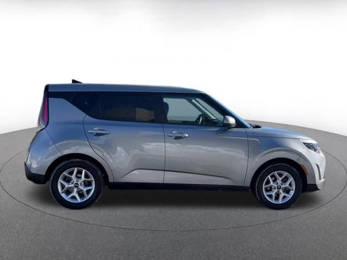 Used 2025 Kia Soul LX w/ LX Technology Package image 16