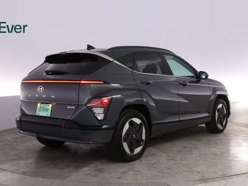 Used 2024 Hyundai Kona Limited FWD image 3