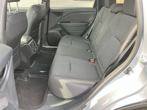 Used 2025 Subaru Forester Premium image 23