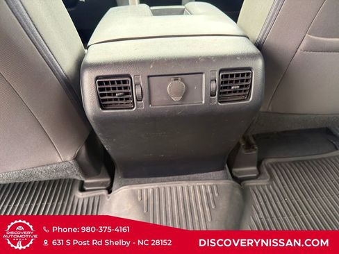 Used 2019 Toyota Tundra SR5 w/ SR5 Upgrade Package AWD/4WD image 30