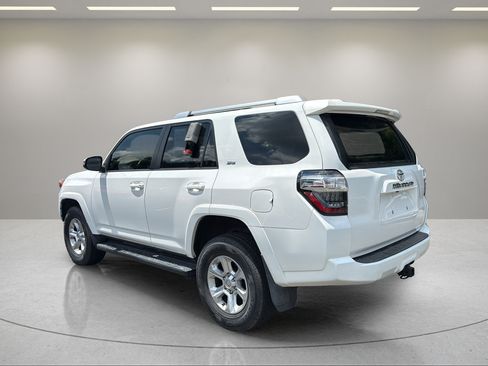 Used 2018 Toyota 4Runner SR5 Premium AWD/4WD image 8