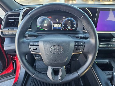 Used 2023 Toyota Crown XLE image 22