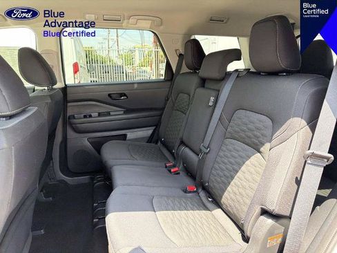 Used 2024 Nissan Pathfinder SV FWD image 14