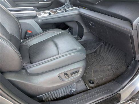 Used 2026 Toyota Sienna Limited AWD/4WD image 16