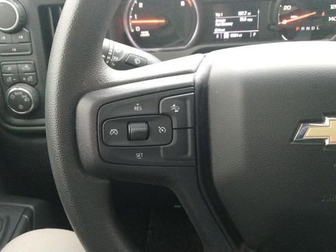 Used 2024 Chevrolet Silverado 2500 Custom w/ Custom Value Package image 18