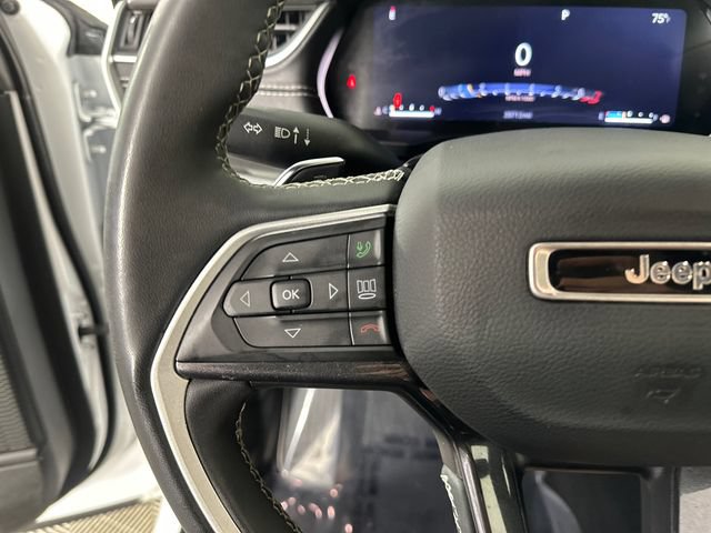 Used 2023 Jeep Grand Cherokee L Laredo AWD/4WD image 13
