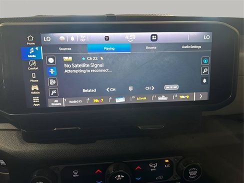 Used 2024 Jeep Wrangler Unlimited AWD/4WD image 17