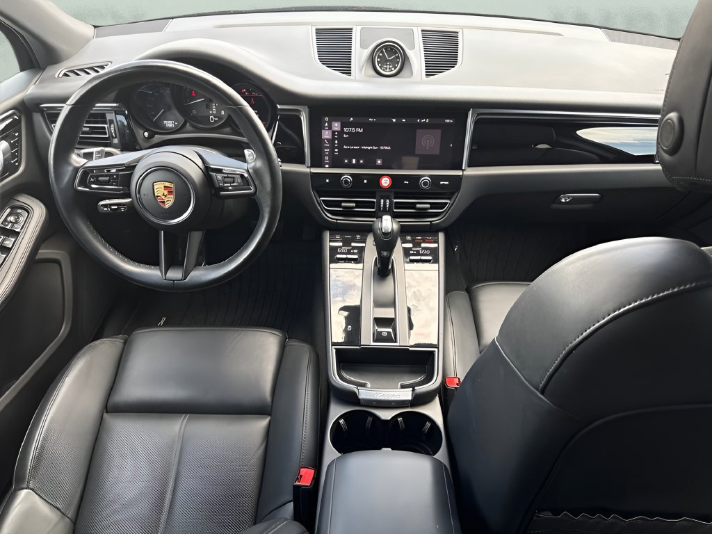 Used 2023 Porsche Macan Turbo AWD/4WD image 45