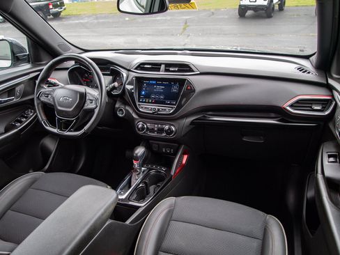 Used 2023 Chevrolet TrailBlazer RS w/ Convenience Package FWD image 27