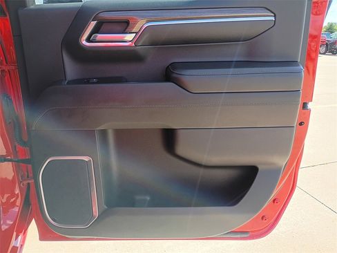 Used 2022 Chevrolet Silverado 1500 LT Trail Boss w/ LT Trail Boss Premium Package image 12