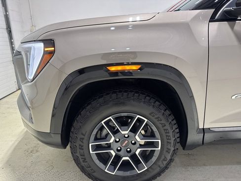 Used 2026 GMC Terrain AT4 w/ Convenience Package III image 7