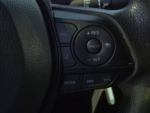 Used 2021 Toyota Corolla LE FWD image 14