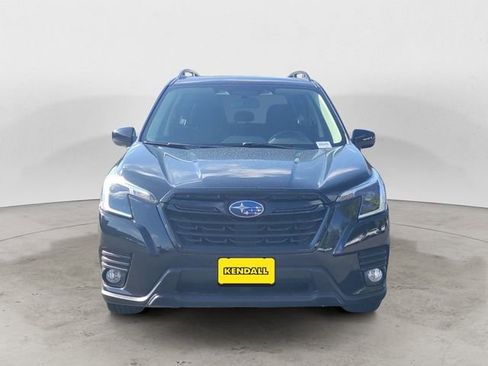Used 2022 Subaru Forester Premium image 8