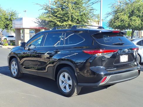 Certified 2020 Toyota Highlander LE FWD image 6