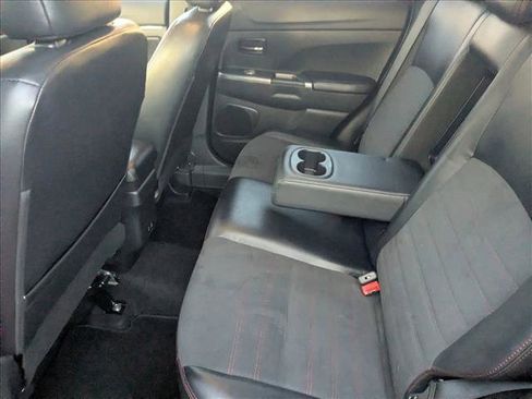 Used 2024 Mitsubishi Outlander Sport SE image 17