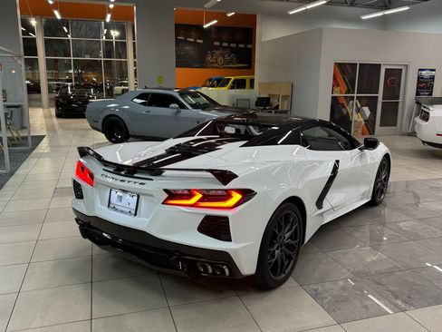 Used 2024 Chevrolet Corvette Stingray Premium Conv w/ Z51 Performance Package image 6