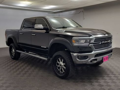 Used 2019 RAM 1500 Laramie AWD/4WD image 7