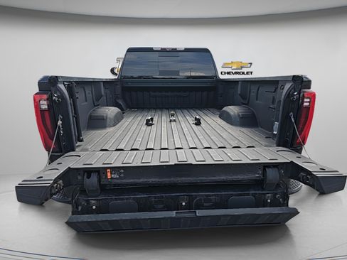 Used 2024 GMC Sierra 3500 Denali w/ Denali Reserve Package image 10