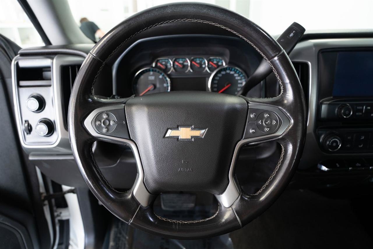 Used 2018 Chevrolet Silverado 1500 LT w/ Trailering Package AWD/4WD image 13