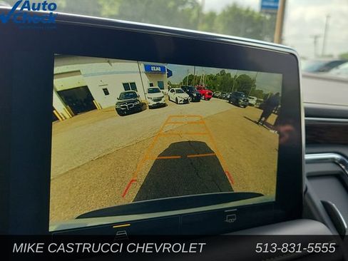 Used 2024 Chevrolet Tahoe Premier AWD/4WD image 14