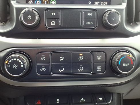 Used 2020 Chevrolet Colorado LT w/ LT Convenience Package image 20