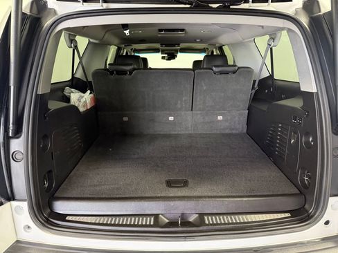 Used 2019 GMC Yukon XL SLT w/ Open Road Package AWD/4WD image 10