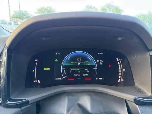 Used 2025 Toyota Camry LE image 12