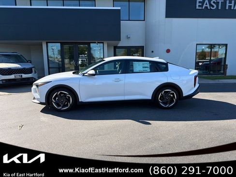 New 2026 Kia K4 EX FWD image 2