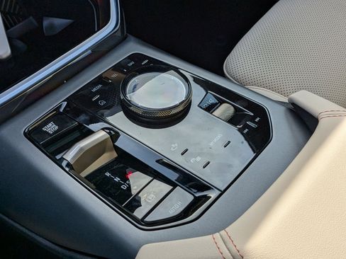 Certified 2025 BMW X3 xDrive30i w/ Convenience Package image 23