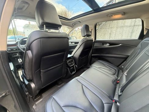 Used 2022 Lincoln Nautilus Reserve w/ Class II Trailer Tow Package AWD/4WD image 20