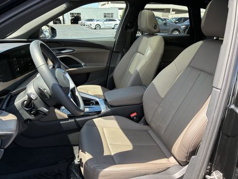 Used 2025 Audi Q5 Premium w/ Convenience Package AWD/4WD image 12