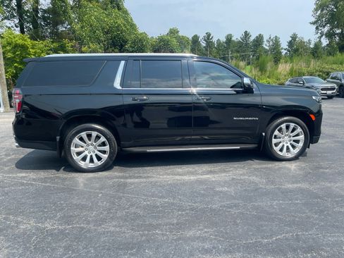 Used 2021 Chevrolet Suburban Premier AWD/4WD image 8