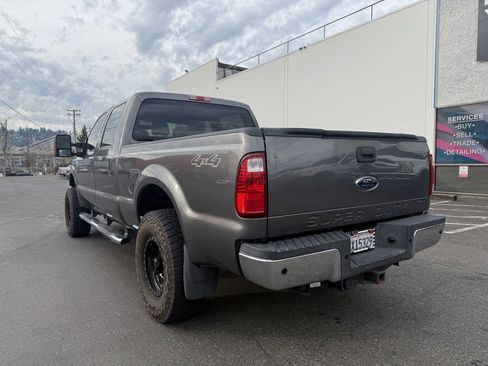 Used 2010 Ford F250 XLT image 5