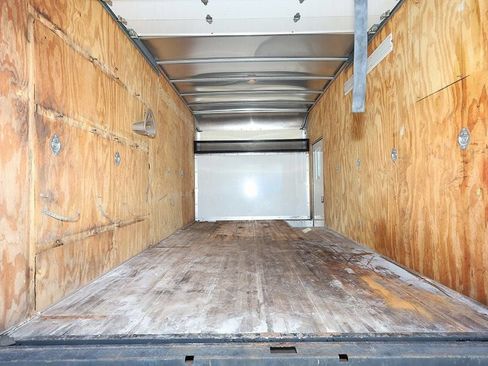 Used 2017 Ford E-450 and Econoline 450 Super Duty w/ Power Windows & Locks Group RWD image 8