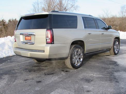 Used 2015 GMC Yukon XL Denali w/ Premium Package image 7