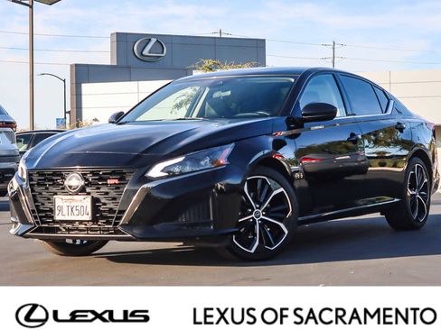 Used 2024 Nissan Altima 2.5 SR image 1