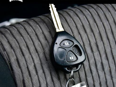 Used 2015 Toyota 4Runner SR5 image 29