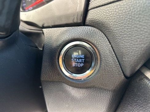 Used 2022 Toyota RAV4 XLE image 18