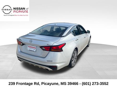 Used 2023 Nissan Altima 2.5 SL FWD image 6