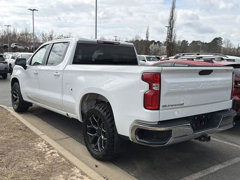Used 2019 Chevrolet Silverado 1500 LT w/ Remote Start Package image 6